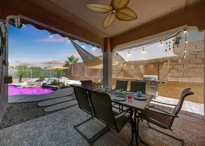 Heated Pool & 5br Retreat/ Estrella Mtn Ranch Holiday home