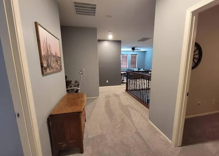 Heated Pool & 5br Retreat/ Estrella Mtn Ranch Holiday home *