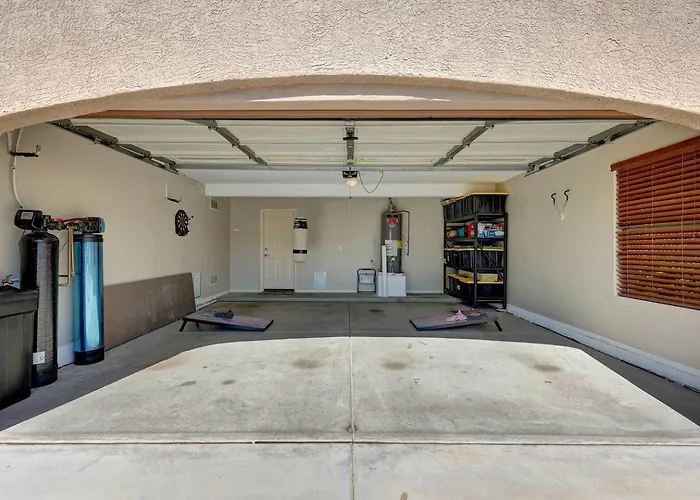 Heated Pool & 5br Retreat/ Estrella Mtn Ranch Holiday home