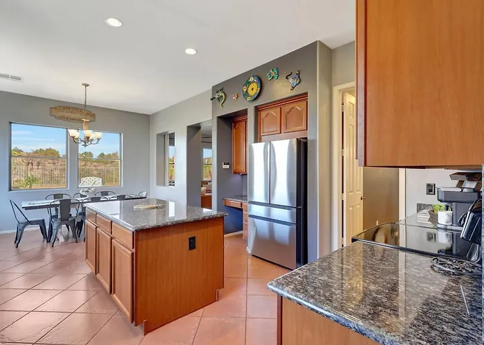 Heated Pool & 5br Retreat/ Estrella Mtn Ranch * Goodyear