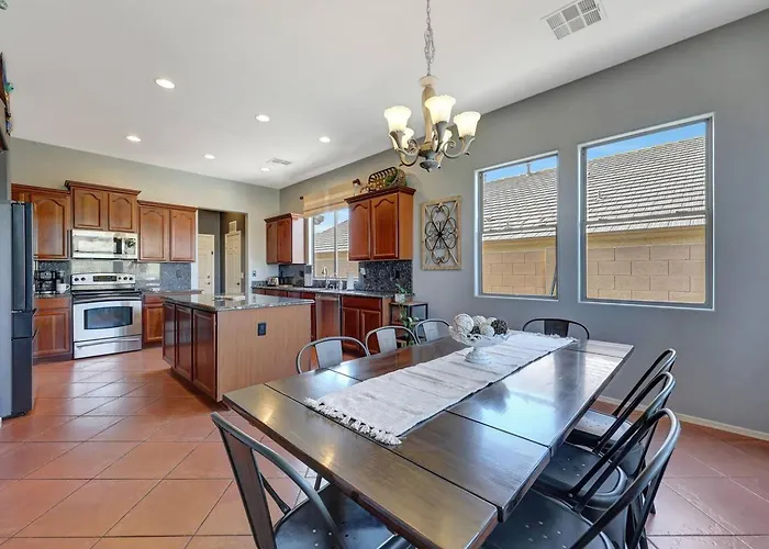 Holiday home Heated Pool & 5br Retreat/ Estrella Mtn Ranch Goodyear