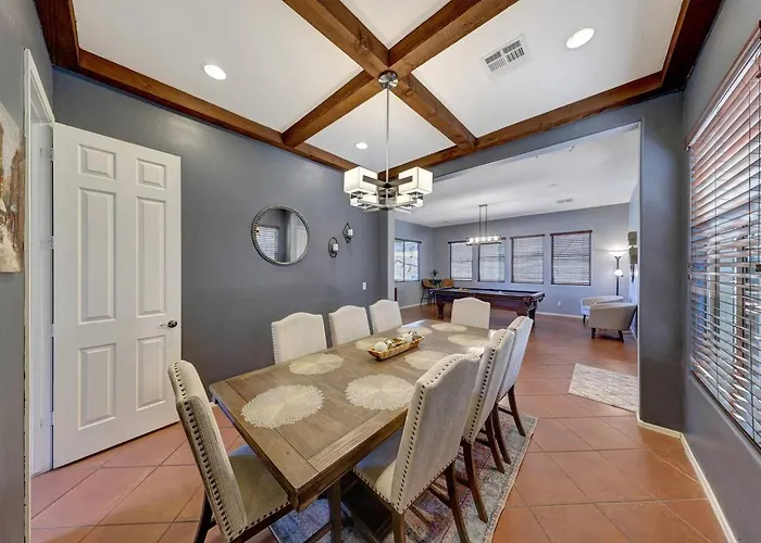 Heated Pool & 5br Retreat/ Estrella Mtn Ranch Holiday home *