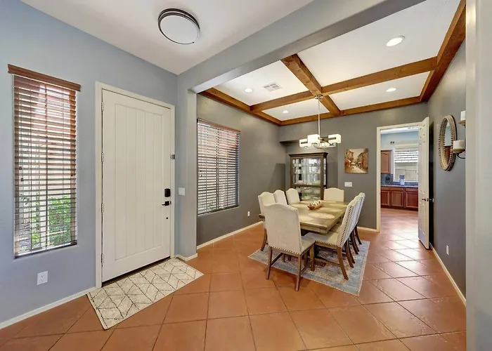 Heated Pool & 5br Retreat/ Estrella Mtn Ranch Holiday home