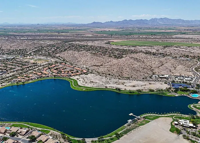 Heated Pool & 5br Retreat/ Estrella Mtn Ranch Holiday home