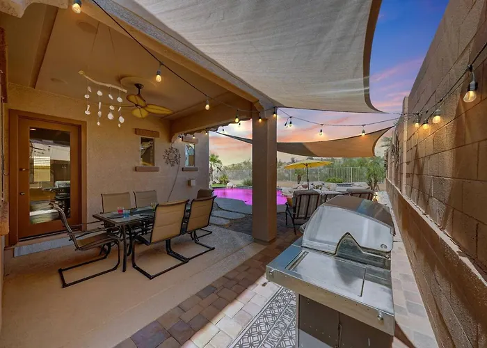 Heated Pool & 5br Retreat/ Estrella Mtn Ranch Holiday home Goodyear